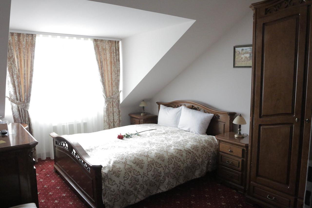 Hotel Slavia Salonta Zewnętrze zdjęcie